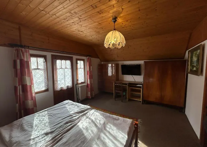 Na Hrázi Inn *